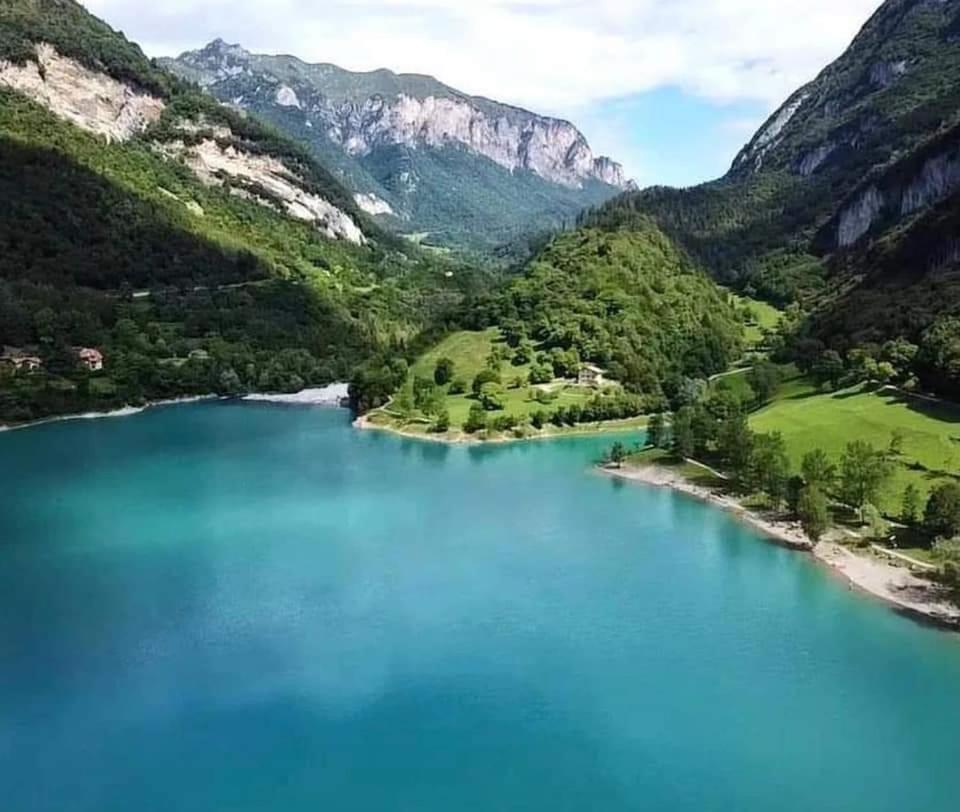 Rustica Sul Lago Tenno Primo Piano Экстерьер фото